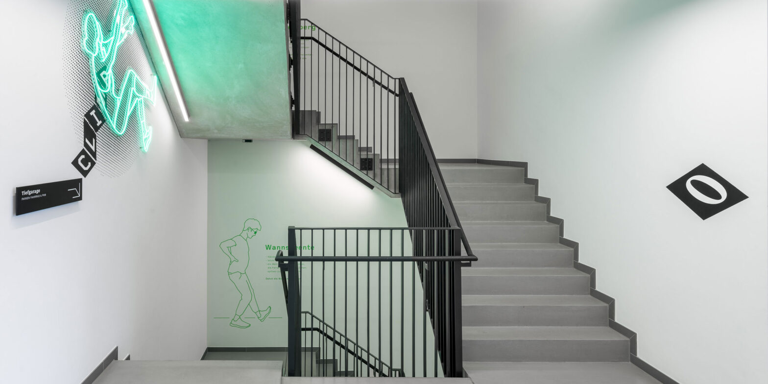 Building wayfinding system – moniteurs.de - Sustainable Building Wayfinding Solutions